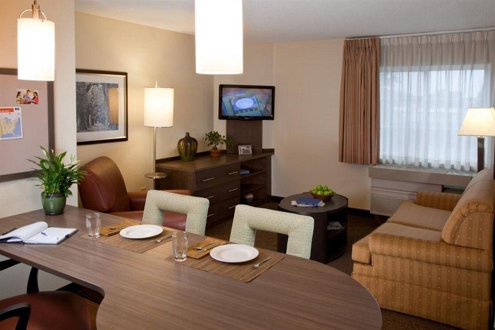 Sonesta Simply Suites Pittsburgh Airport Imperial Exterior photo
